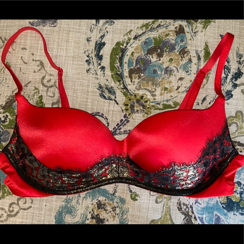 Victoria’s Secret Holiday Bra